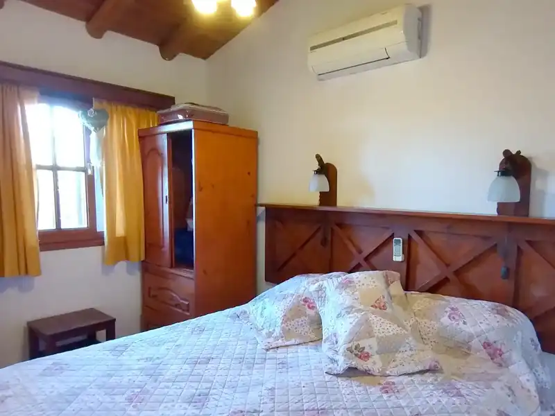 Dormitorio con sommier